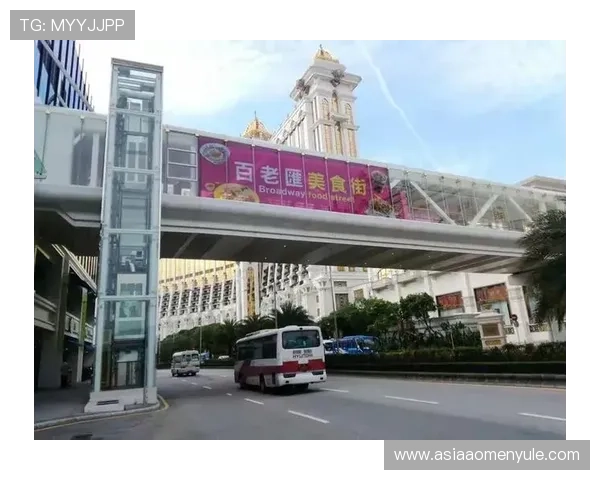 在澳门百老汇官方网站上轻松查阅各类演出信息，享受便捷的在线购票服务